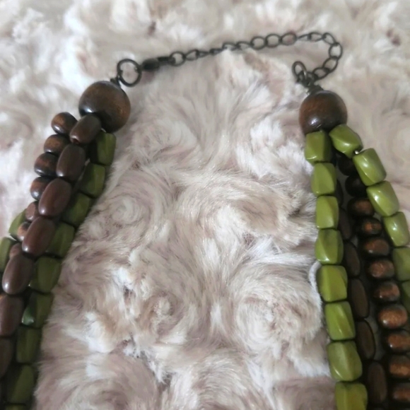 Gorgeous multi-strand necklace - Picture 4 of 5